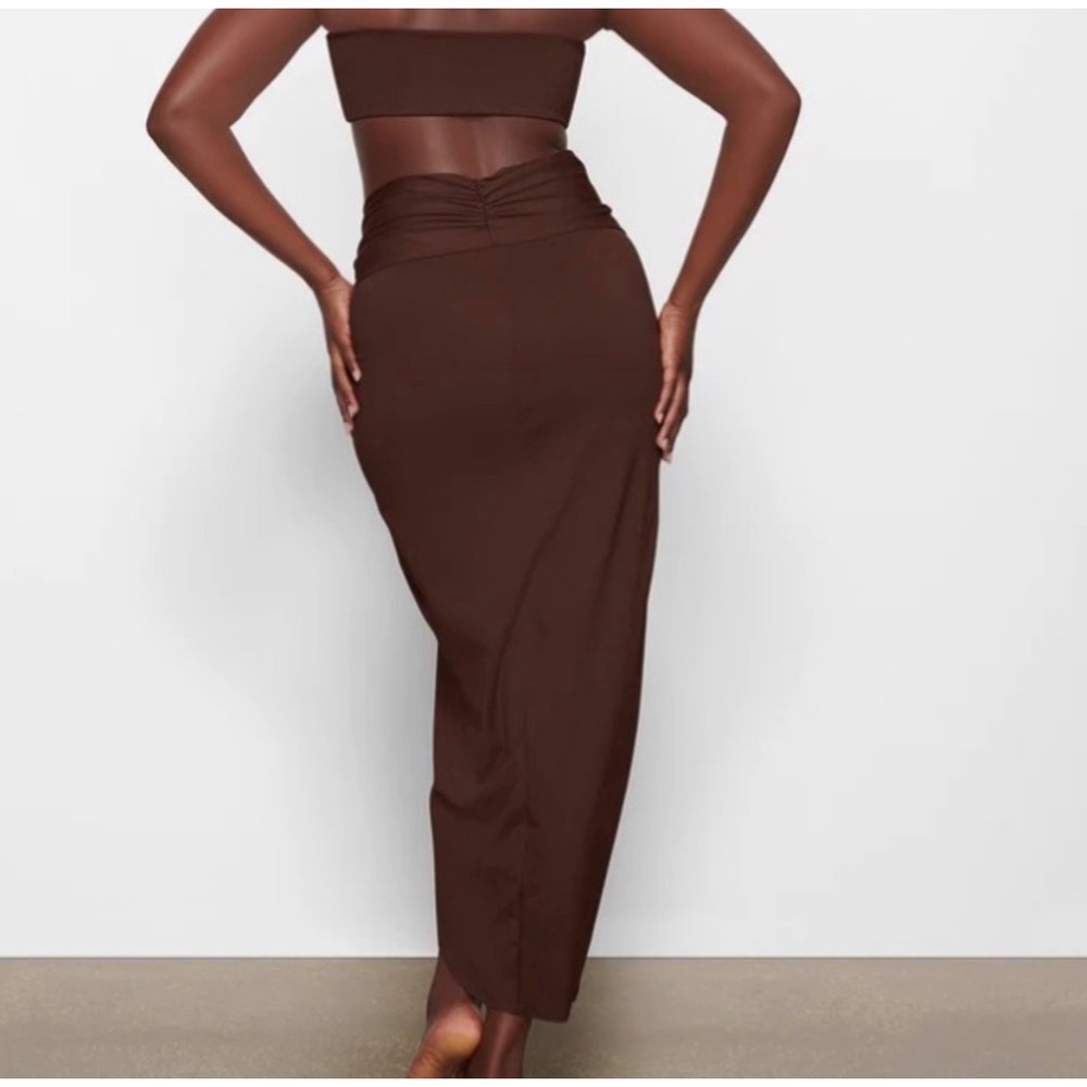 SKIMS Signature Swim Sarong Skirt in Cocoa Brown, Women's Size Medium, NWT - Picture 12 of 12